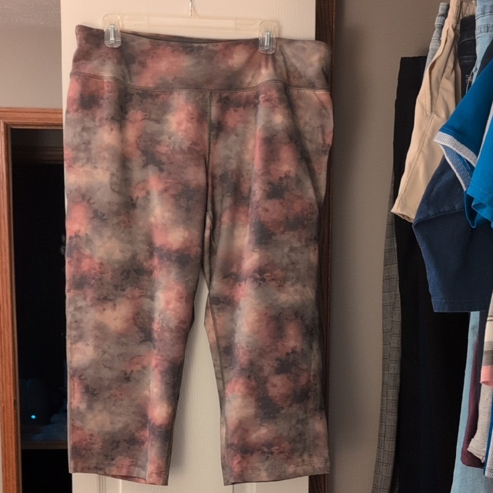 Land's End Tie-Dye Capri Leggings